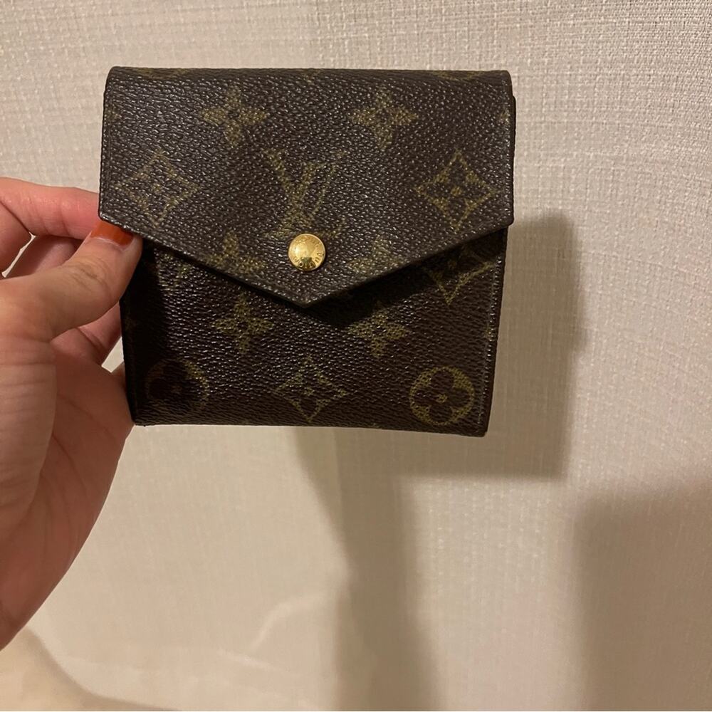 Louis Vuitton Authentic Monogram Compact Bi-fold Wallet Brown